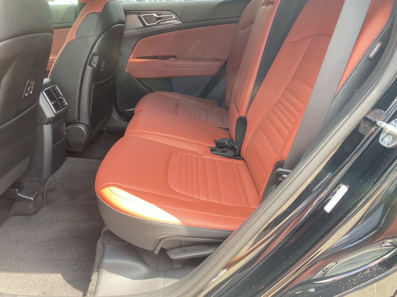 Used 2025 Kia Sportage SX FWD image 19