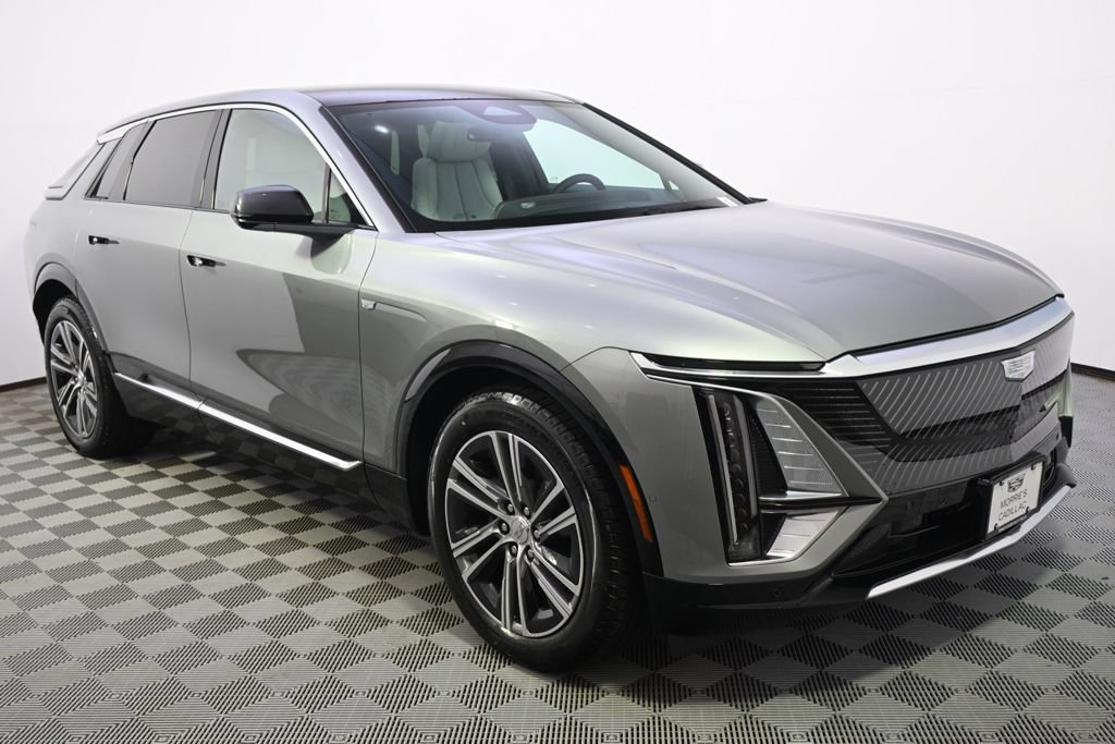 New 2026 Cadillac Lyriq Luxury AWD/4WD image 8