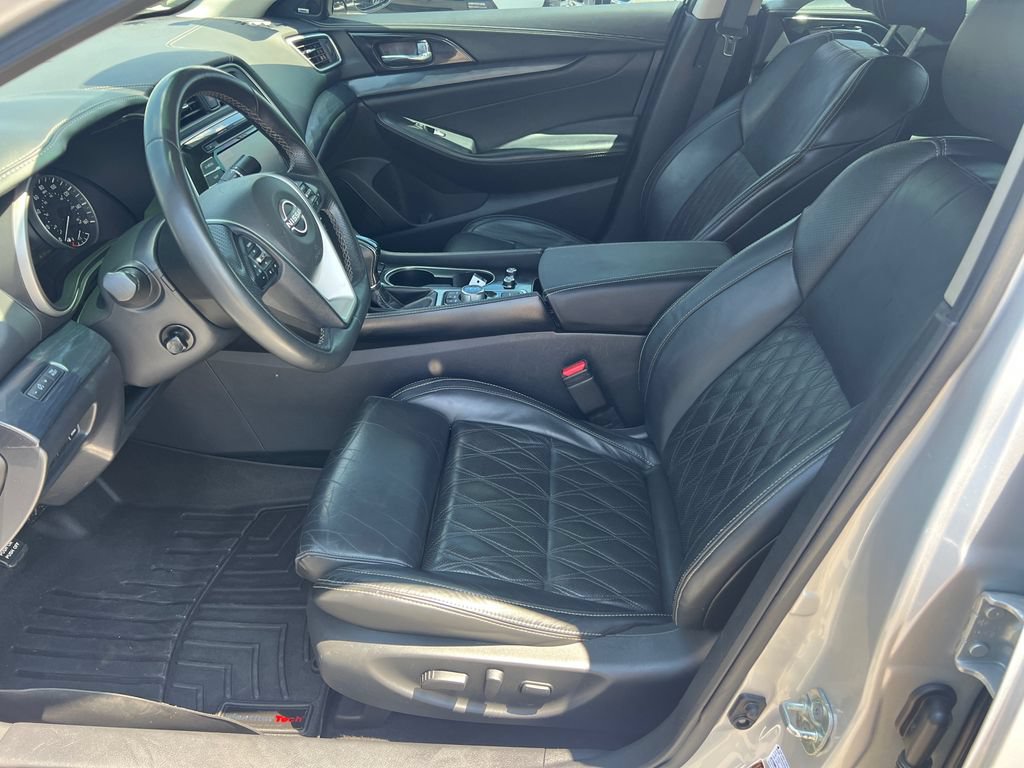 Used 2023 Nissan Maxima Platinum w/ Sport Mat Group FWD image 9