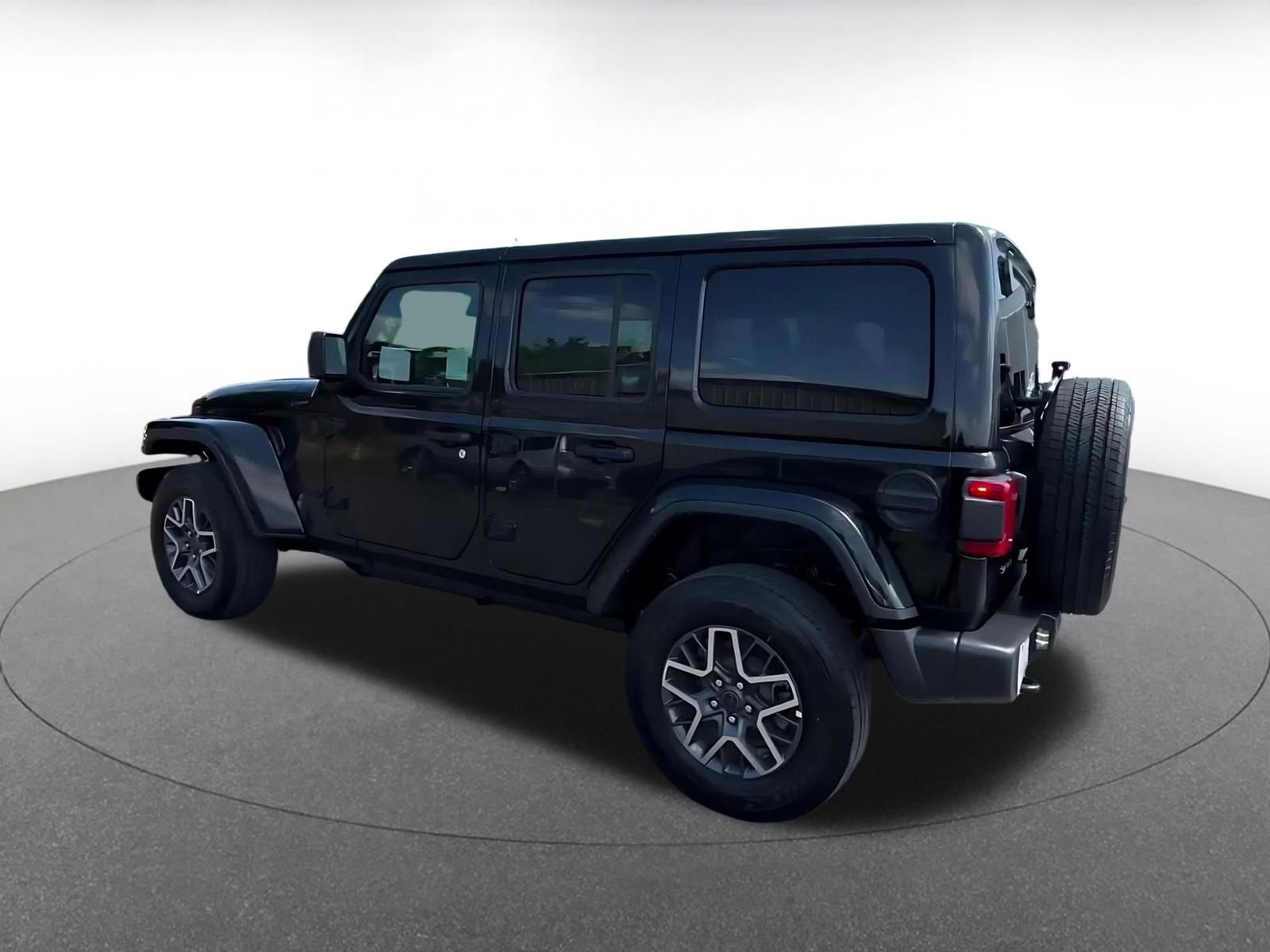 Used 2025 Jeep Wrangler Unlimited Sahara AWD/4WD image 10