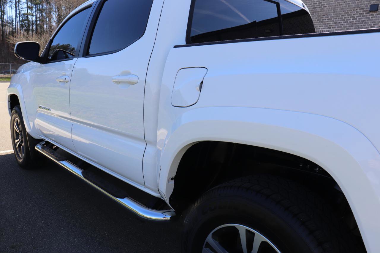 Used 2018 Toyota Tacoma TRD Sport image 22