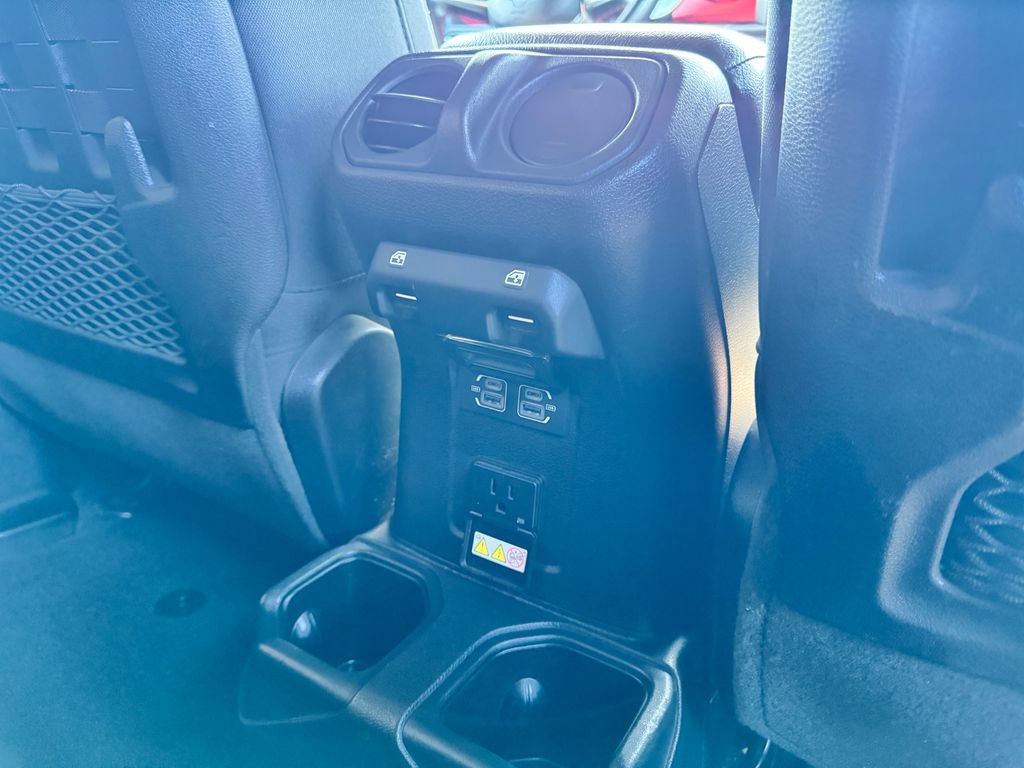 Used 2021 Jeep Wrangler Unlimited Rubicon AWD/4WD image 15