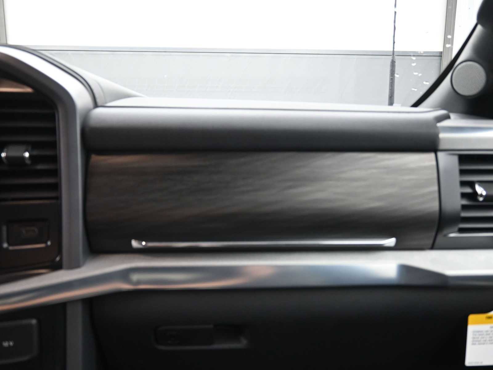 New 2025 Ford F150 Lariat w/ Equipment Group 502A High image 49