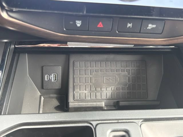 Used 2022 Ford F150 Lightning Lariat w/ Equipment Group 511A High AWD/4WD image 27