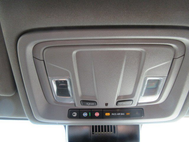 Used 2025 Chevrolet Silverado 1500 Custom image 17