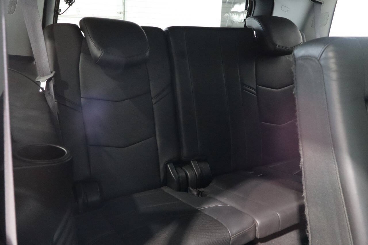 Used 2015 Cadillac Escalade Premium AWD/4WD image 12