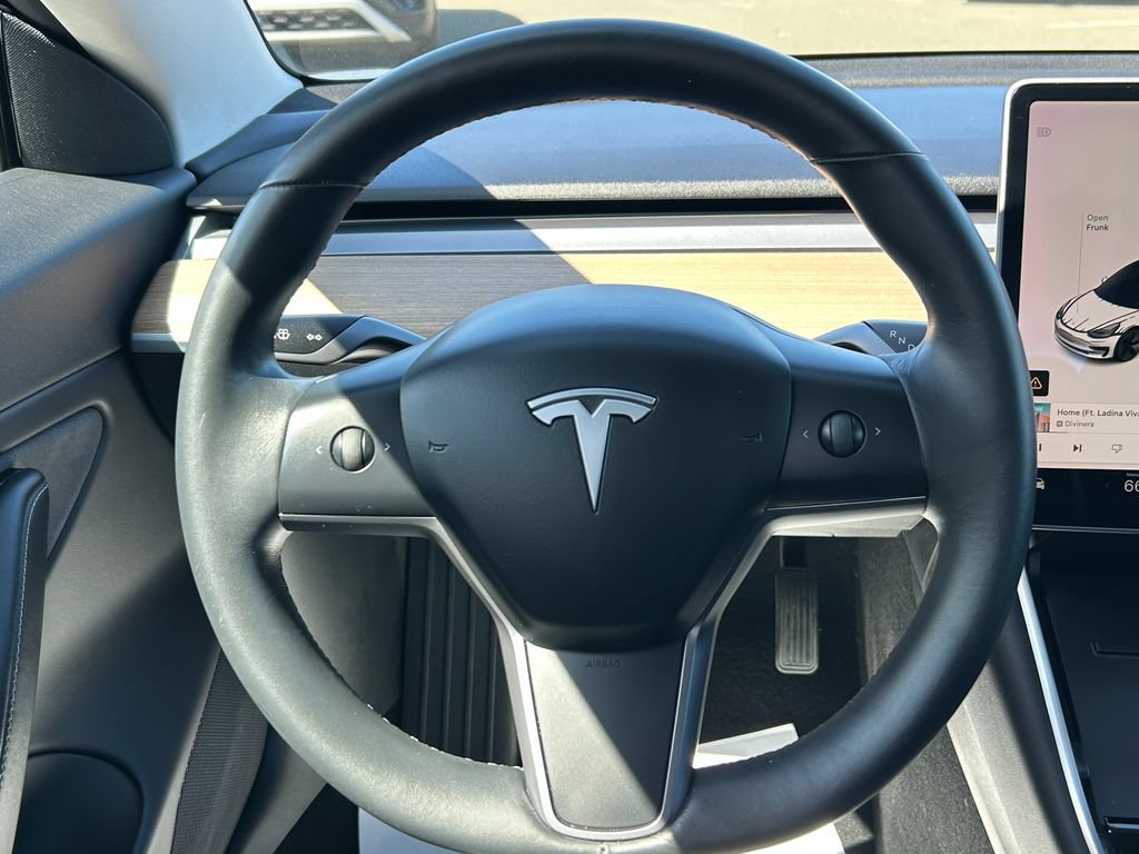 Used 2018 Tesla Model 3 Long Range RWD image 19