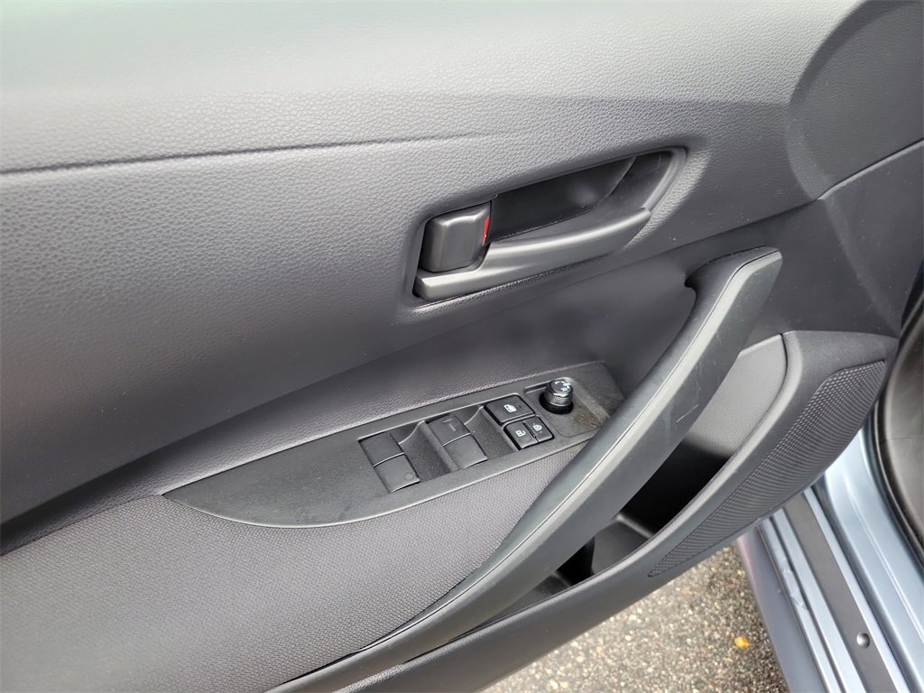 Used 2022 Toyota Corolla LE image 20