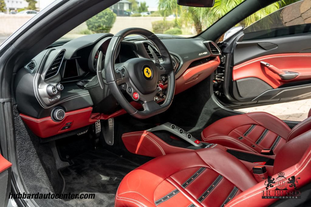 Used 2017 Ferrari 488 GTB RWD image 18