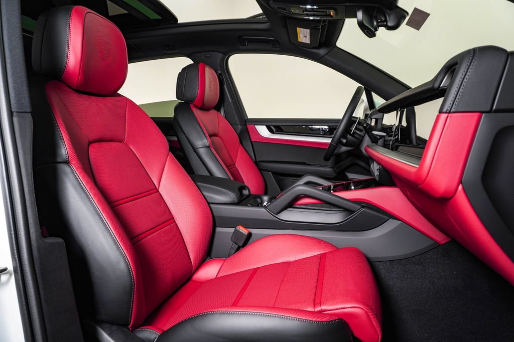 New 2026 Porsche Cayenne AWD/4WD image 15