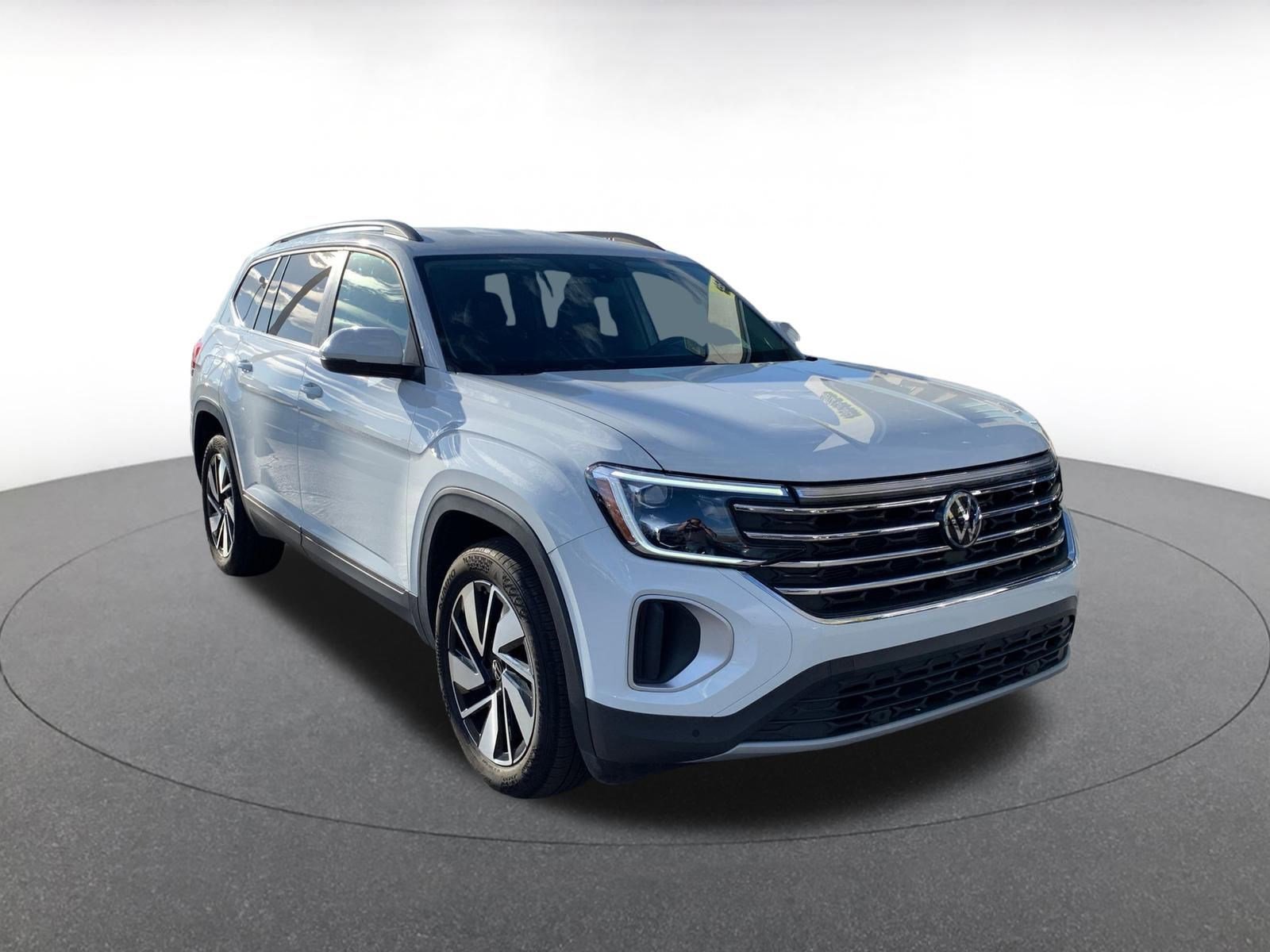 Used 2025 Volkswagen Atlas SE