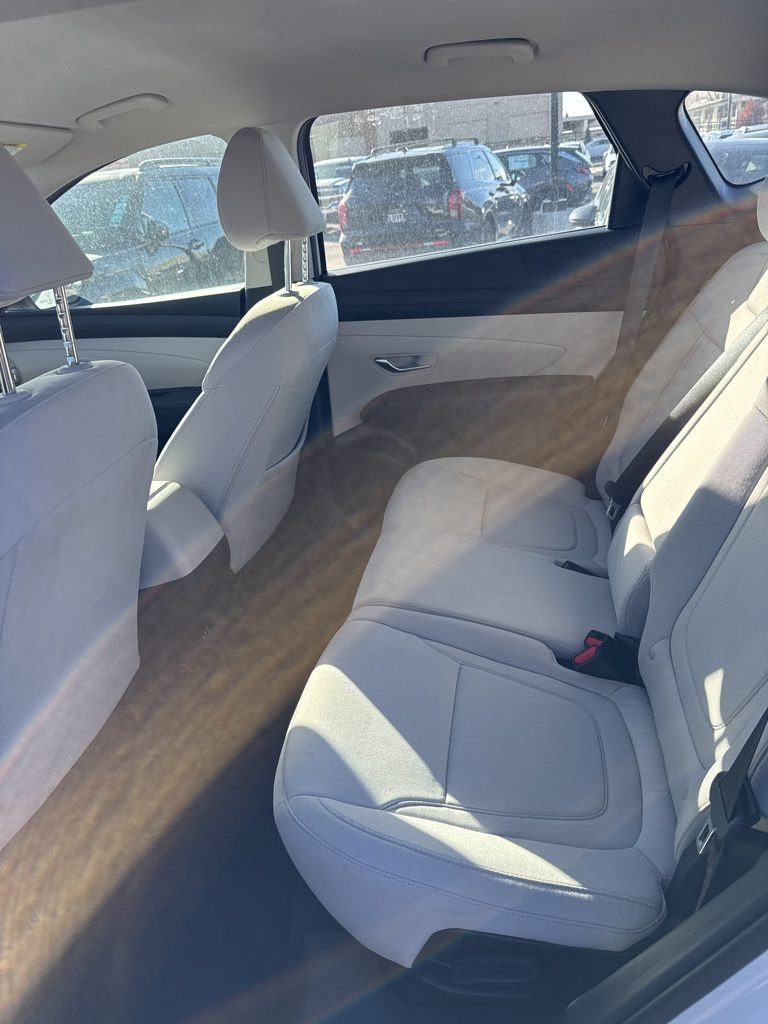 Used 2025 Hyundai Tucson SE image 12