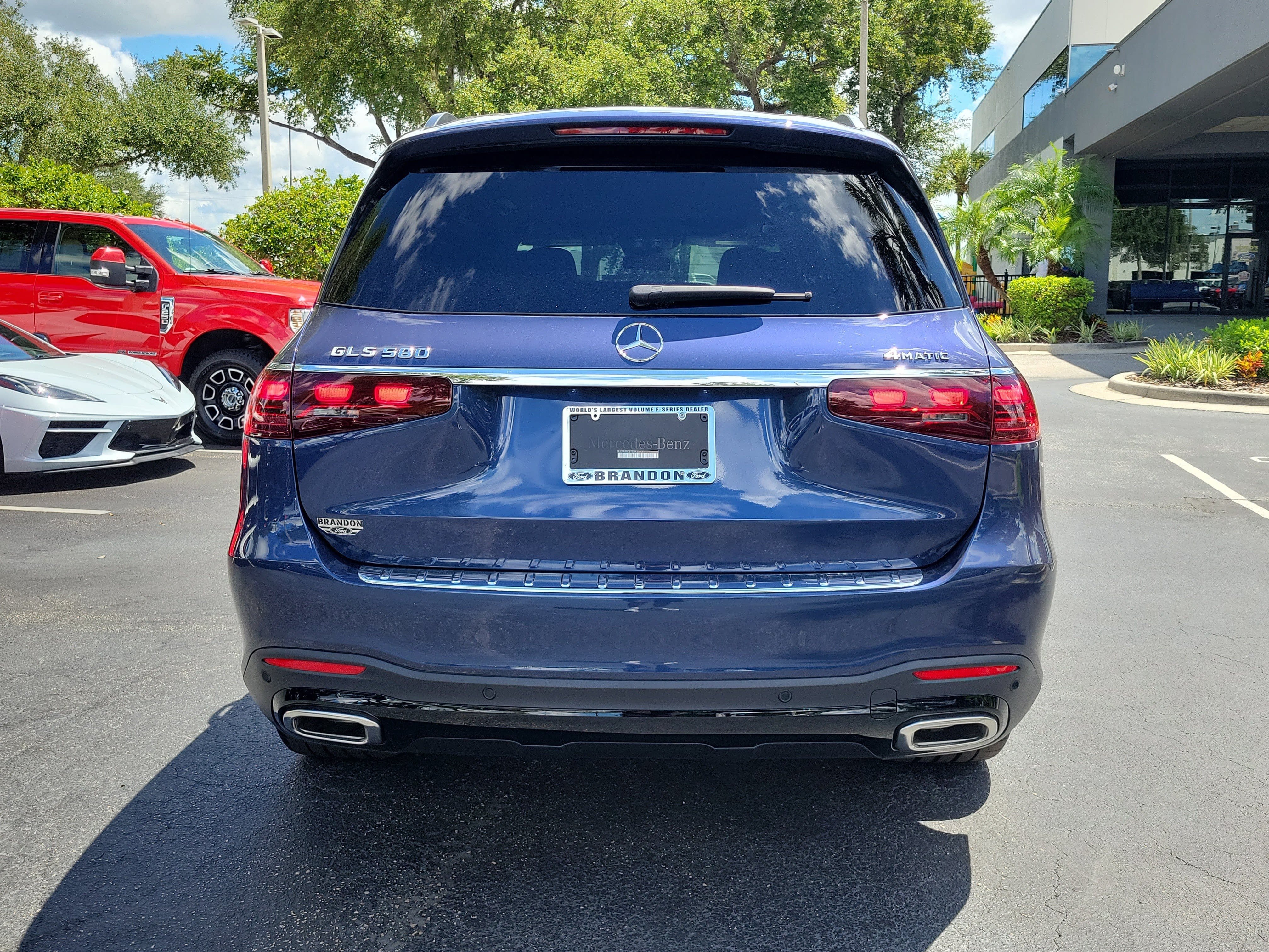 Used 2026 Mercedes-Benz GLS 580 4MATIC image 8