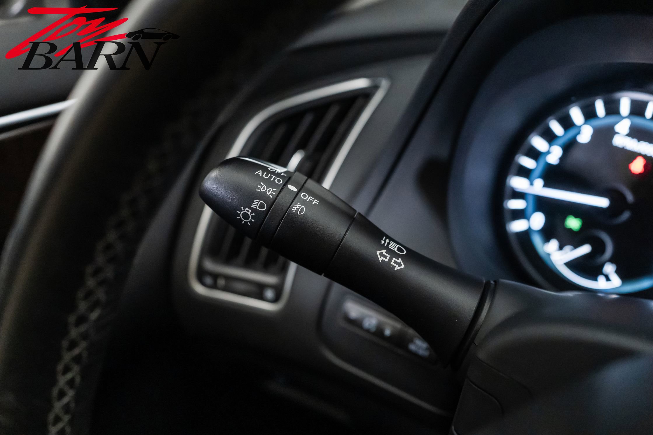 Used 2018 INFINITI Q50 Luxe w/ Essential Package (3.0T Luxe) image 32