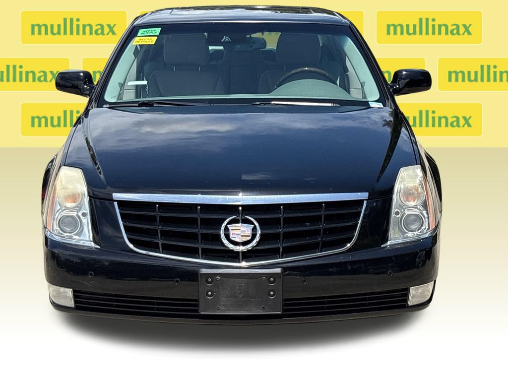 Used 2011 Cadillac DTS Premium w/ Driver Awareness Package FWD image 17