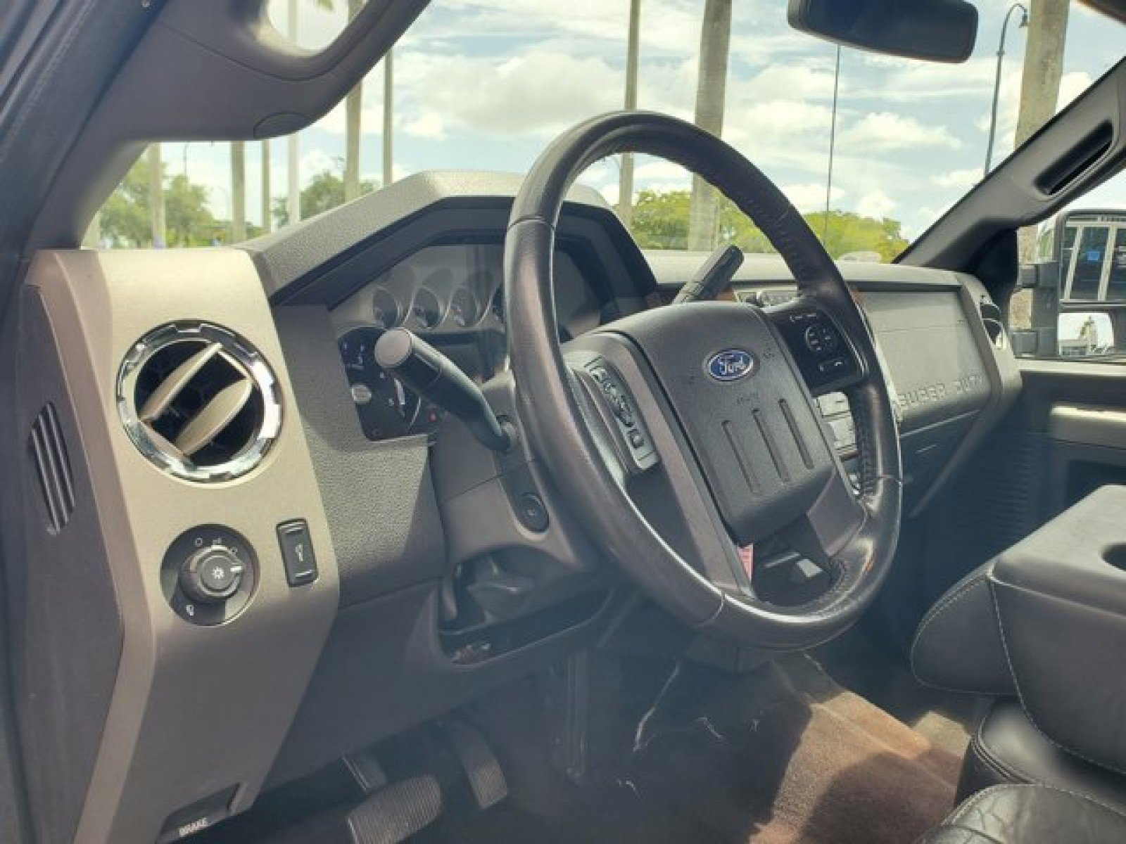 Used 2012 Ford F250 Lariat w/ Chrome Pkg AWD/4WD image 8