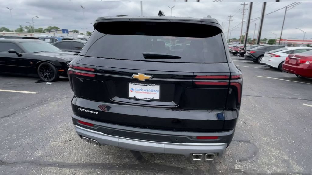 New 2026 Chevrolet Traverse LT w/ Driver Confidence Package FWD image 9
