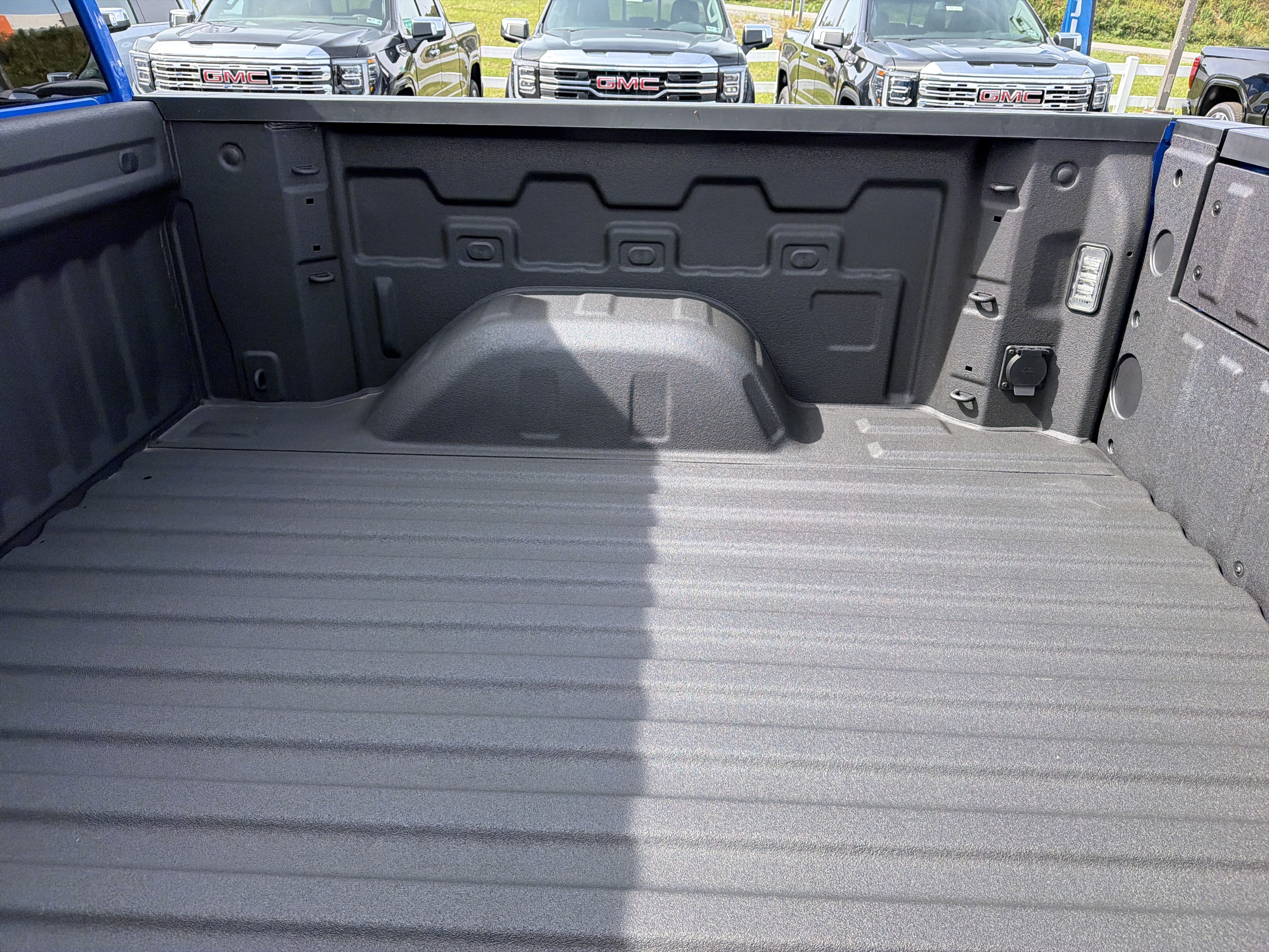 Certified 2026 Chevrolet Silverado 1500 Custom AWD/4WD image 10