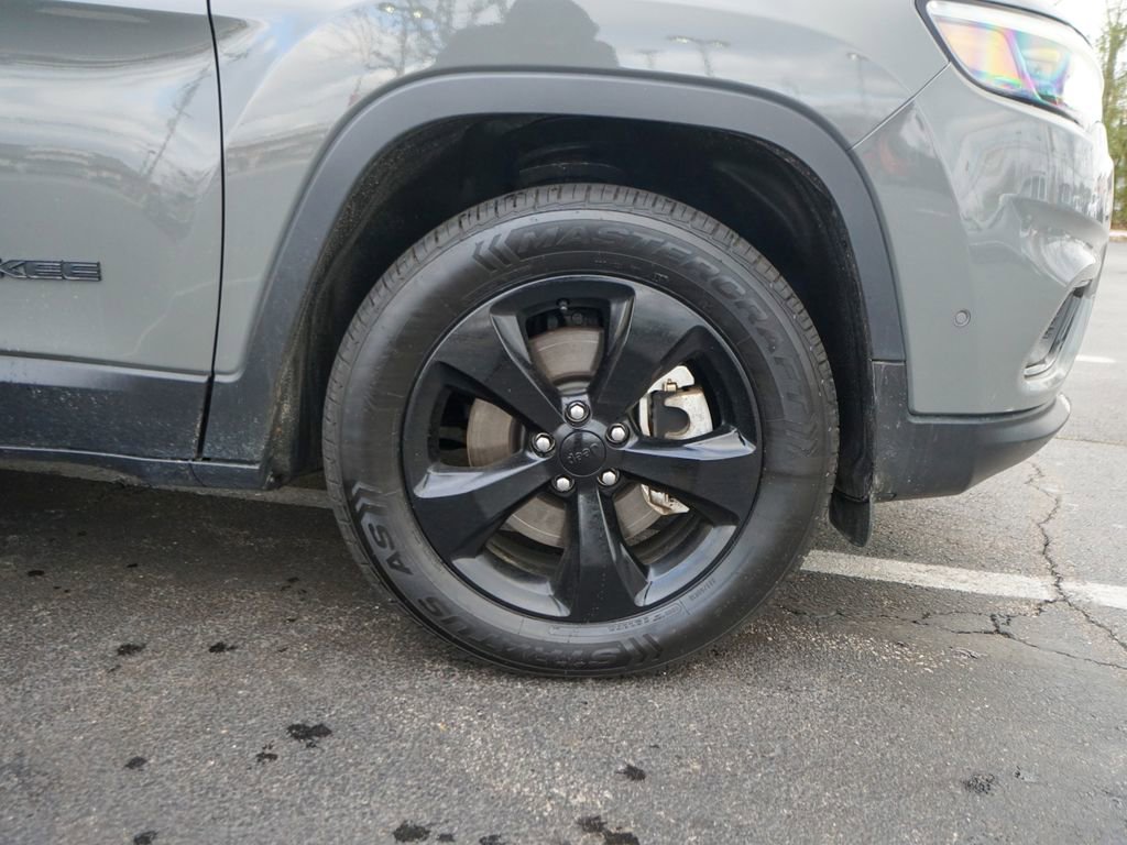 Used 2023 Jeep Cherokee Altitude Lux w/ Lux Elite Package image 12