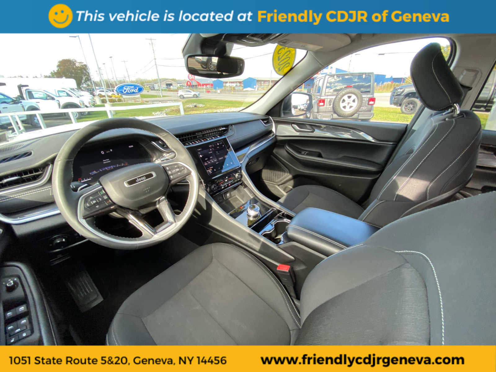 Used 2023 Jeep Grand Cherokee Laredo w/ Luxury Tech Group I image 15