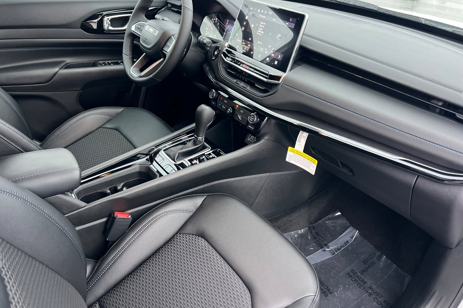 New 2026 Jeep Compass Latitude image 14