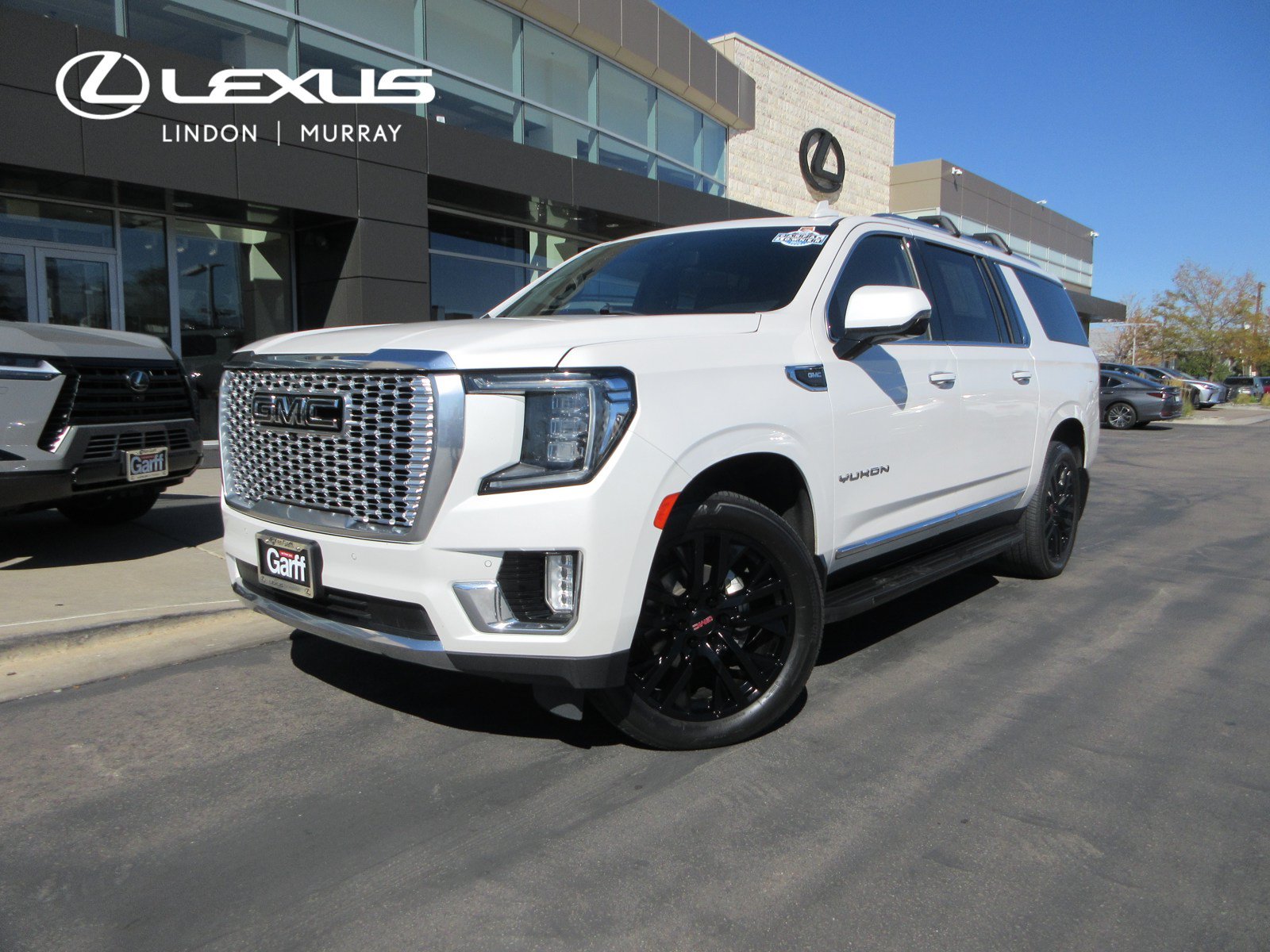 Used 2021 GMC Yukon XL SLT w/ SLT Luxury Plus Package
