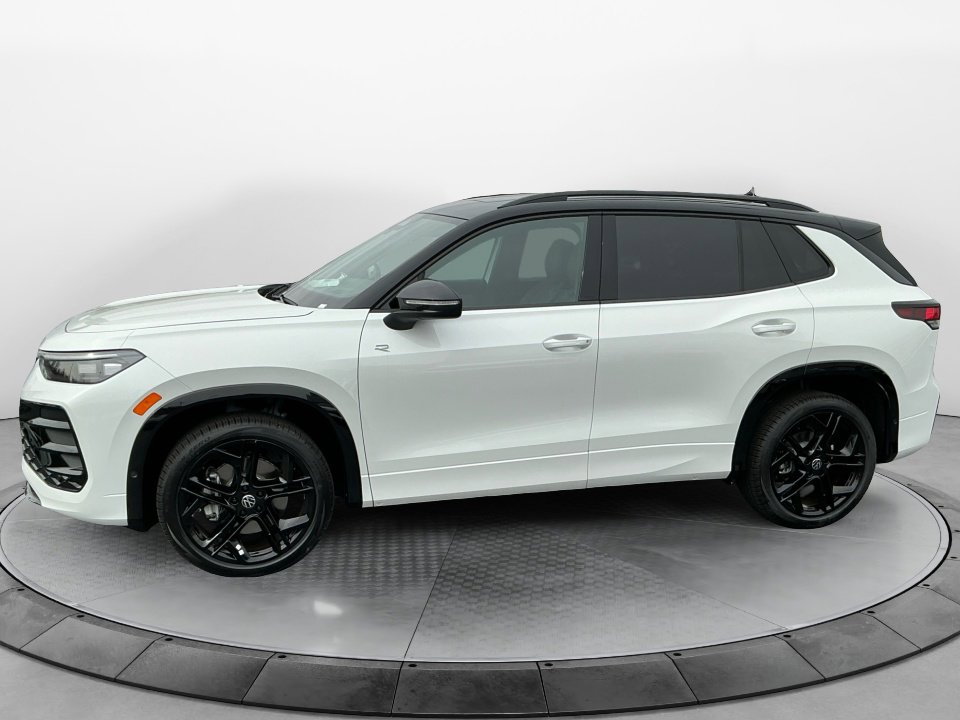 New 2026 Volkswagen Tiguan SE R-Line AWD/4WD image 4