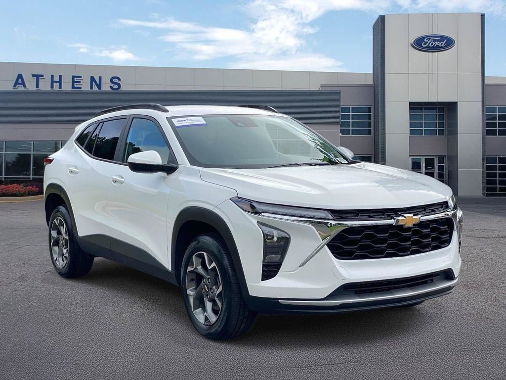 Used 2025 Chevrolet Trax LT FWD video 1