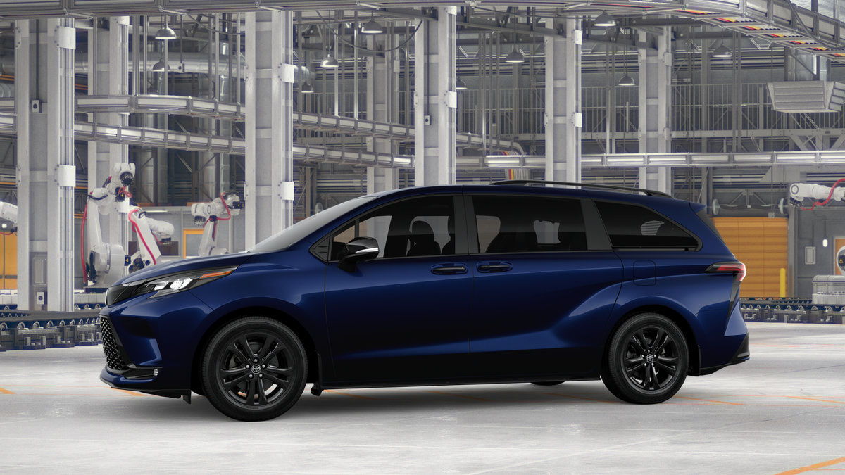 New 2026 Toyota Sienna XSE AWD/4WD image 3
