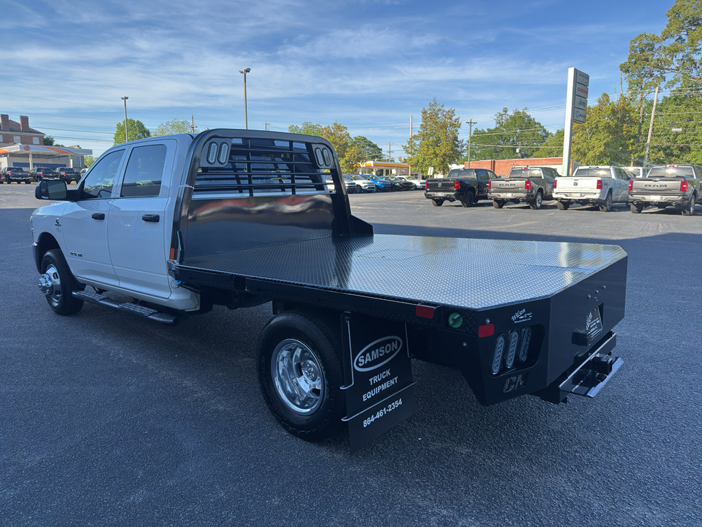 Used 2022 RAM 3500 Tradesman w/ Chrome Appearance Group AWD/4WD image 7