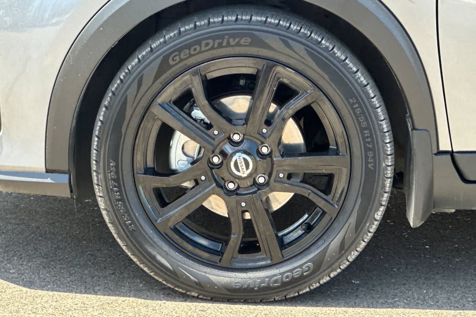 Used 2021 Nissan Kicks SR w/ Interior Electronics Package FWD image 35