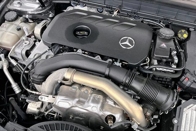 Used 2025 Mercedes-Benz GLB 250 image 20
