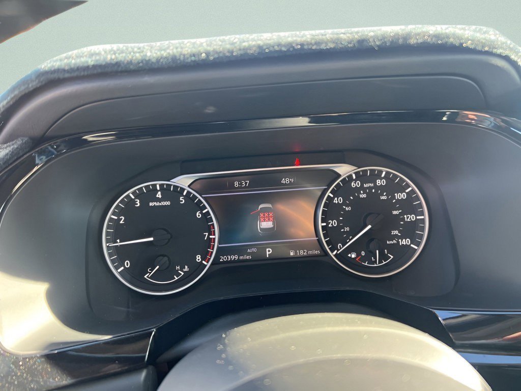 Used 2022 Nissan Pathfinder SL AWD/4WD image 27