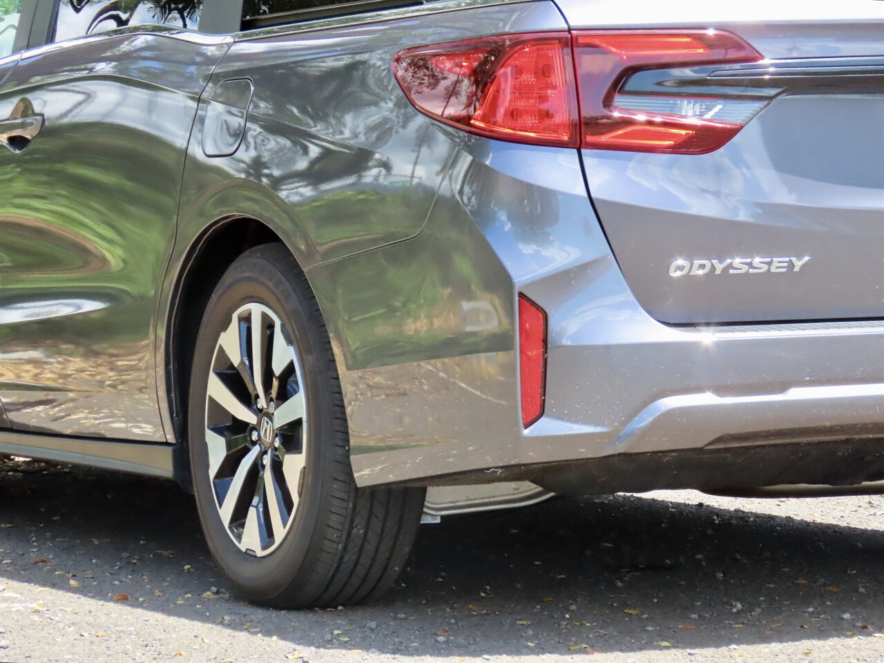 Used 2026 Honda Odyssey EX-L image 8