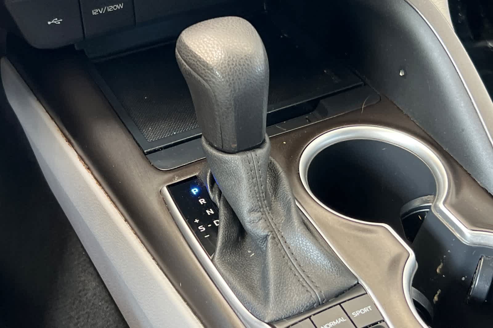 Used 2022 Toyota Camry LE FWD image 21