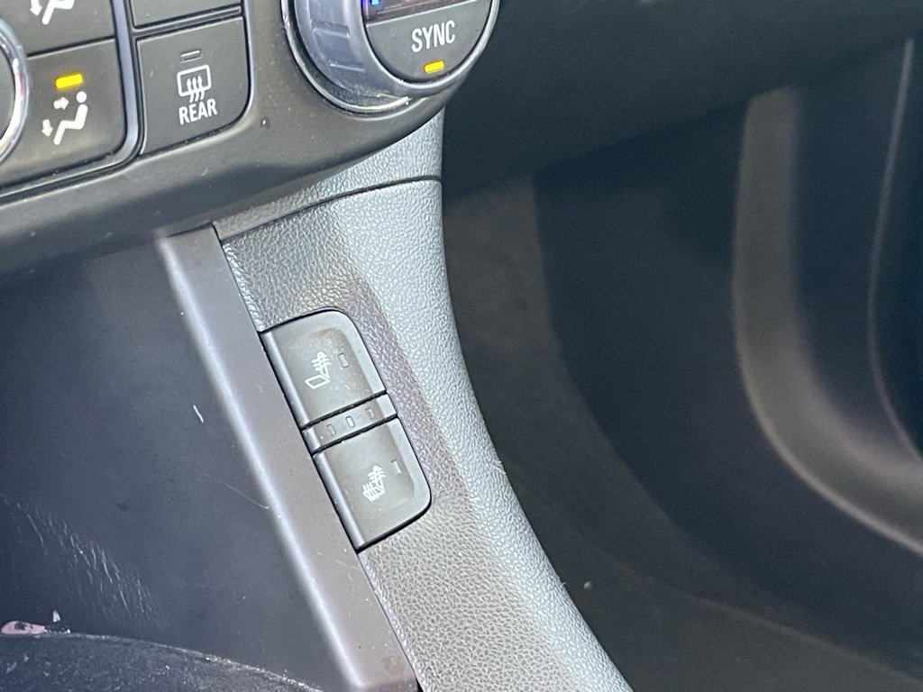 Used 2017 GMC Acadia SLE image 16