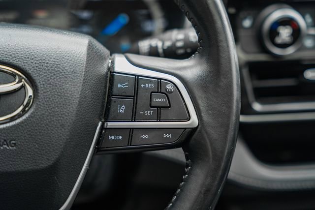 Used 2022 Toyota Highlander XLE image 35