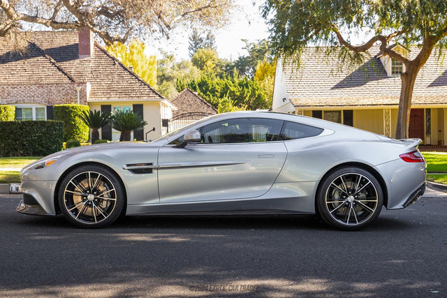 Used 2014 Aston Martin Vanquish Coupe RWD image 3