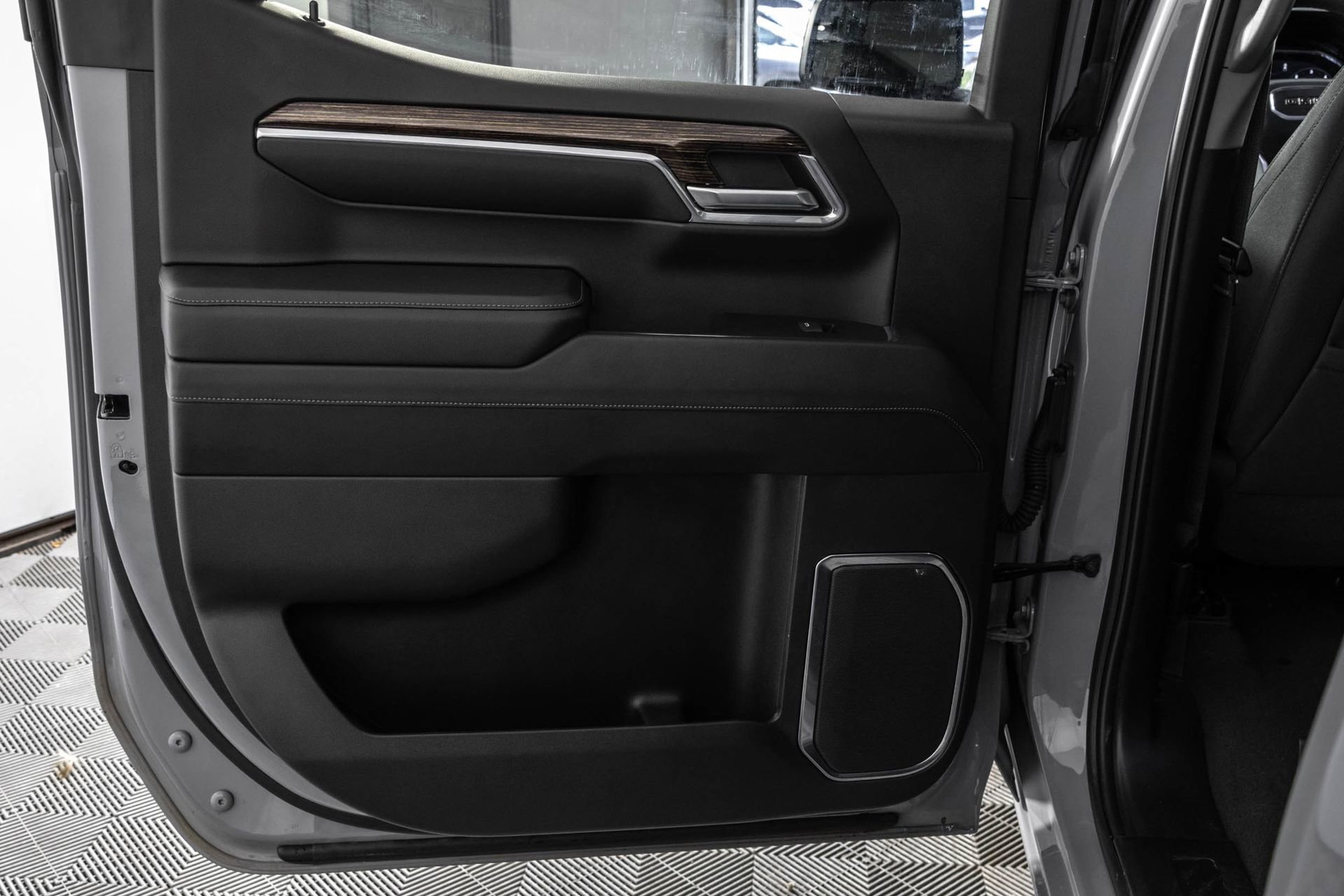 Certified 2024 GMC Sierra 1500 Elevation AWD/4WD image 38