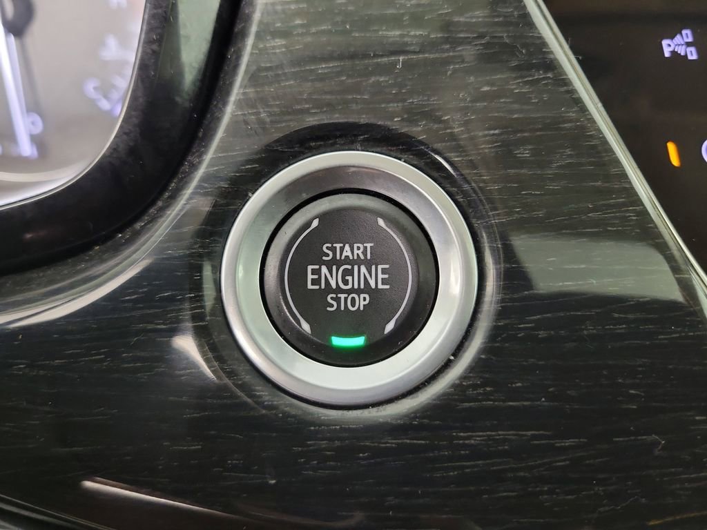 Certified 2023 Cadillac XT6 Premium Luxury w/ Technology Package image 31