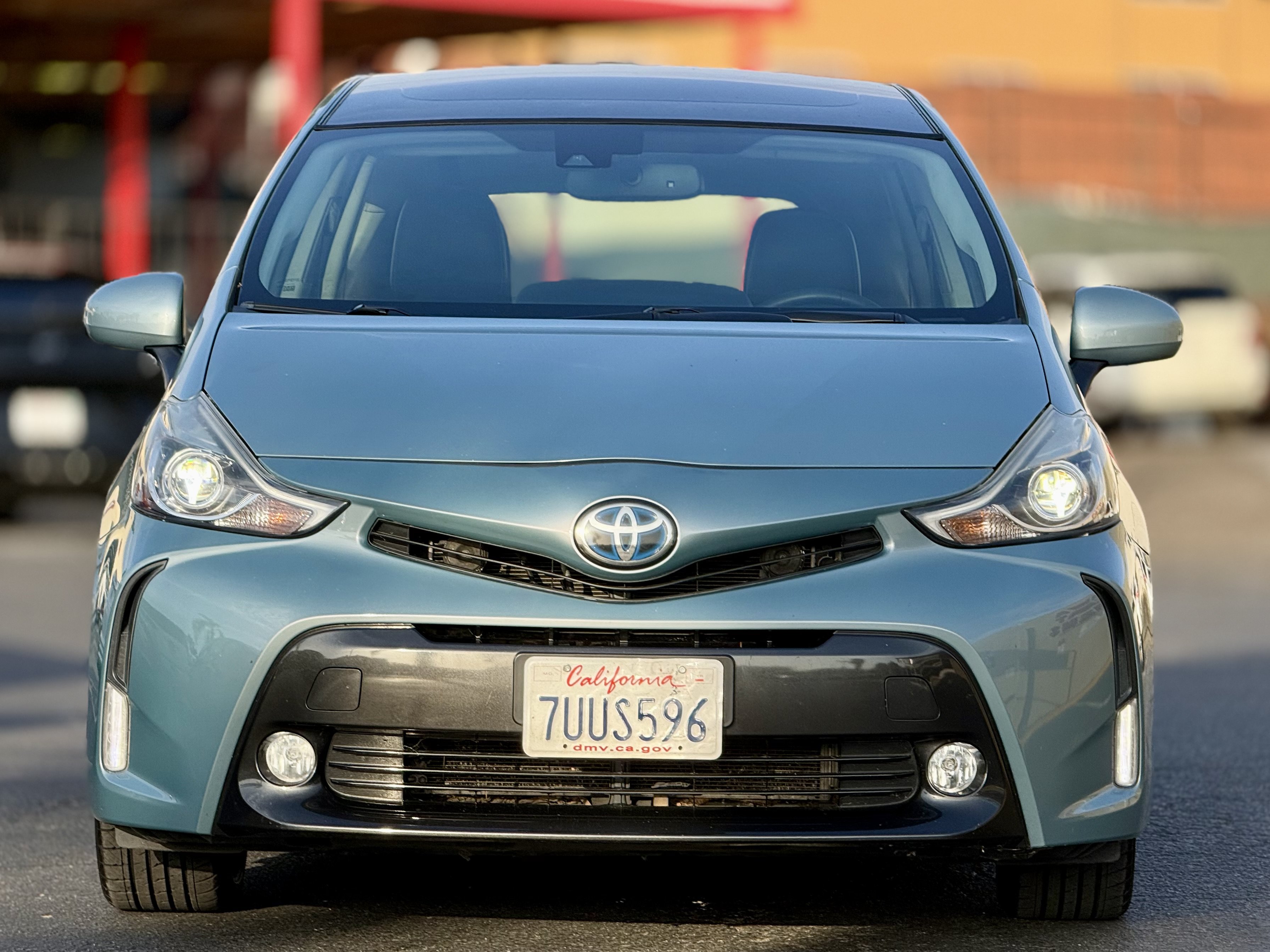 Used 2017 Toyota Prius V Five w/ Advanced Technology Package FWD image 3
