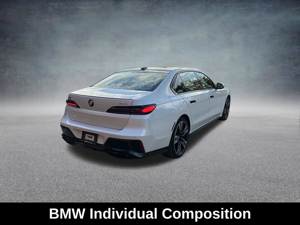Used 2025 BMW 760i xDrive w/ Executive Package AWD/4WD image 10