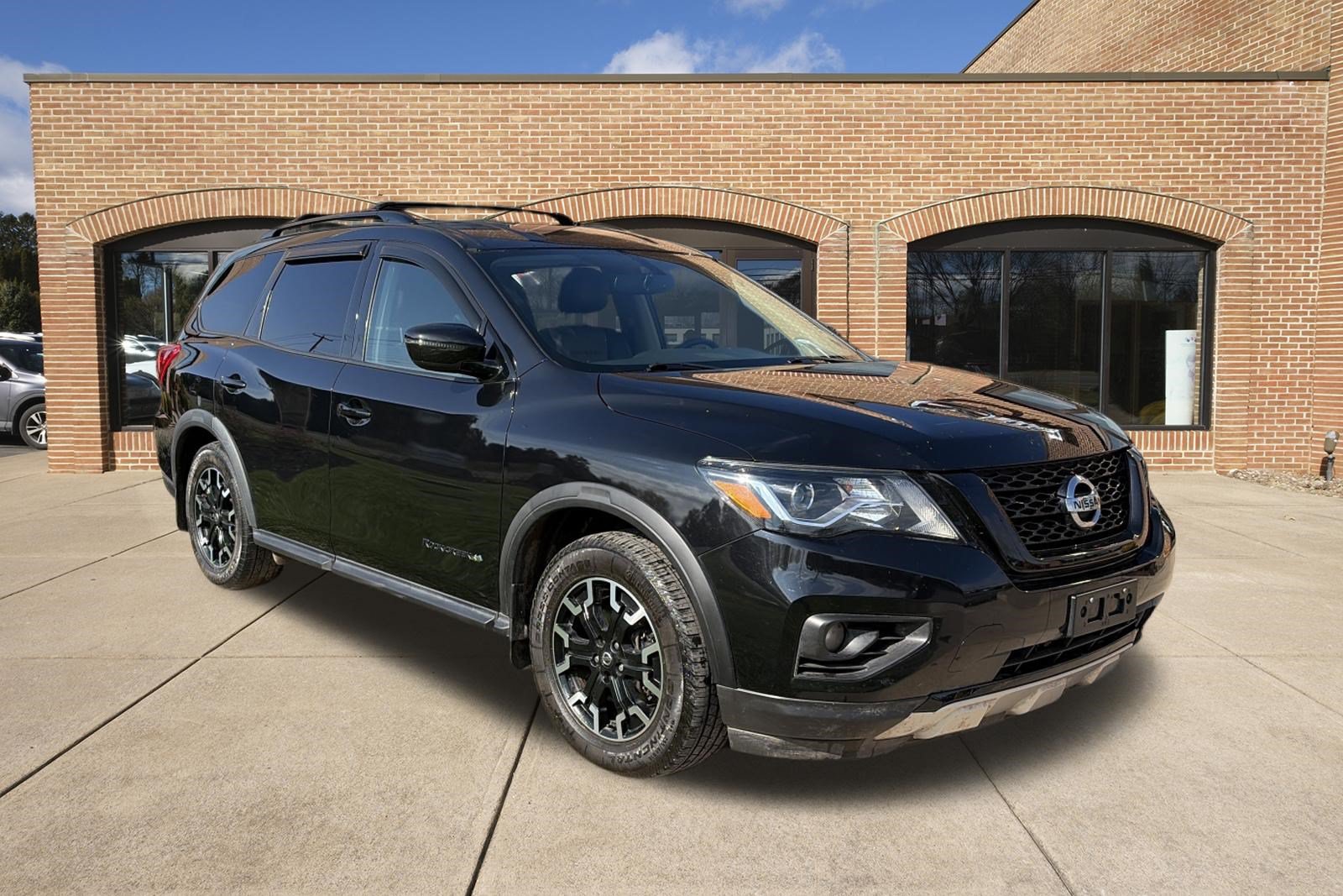 Used 2020 Nissan Pathfinder SV w/ Rock Creek Edition