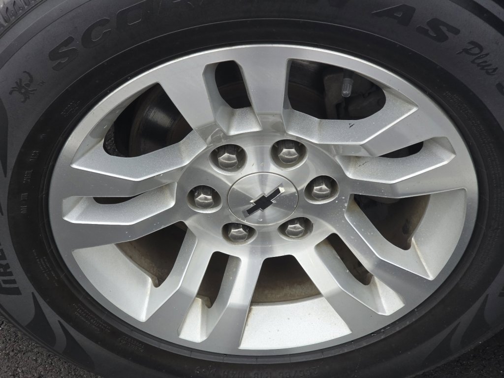 Used 2019 Chevrolet Suburban LT image 31