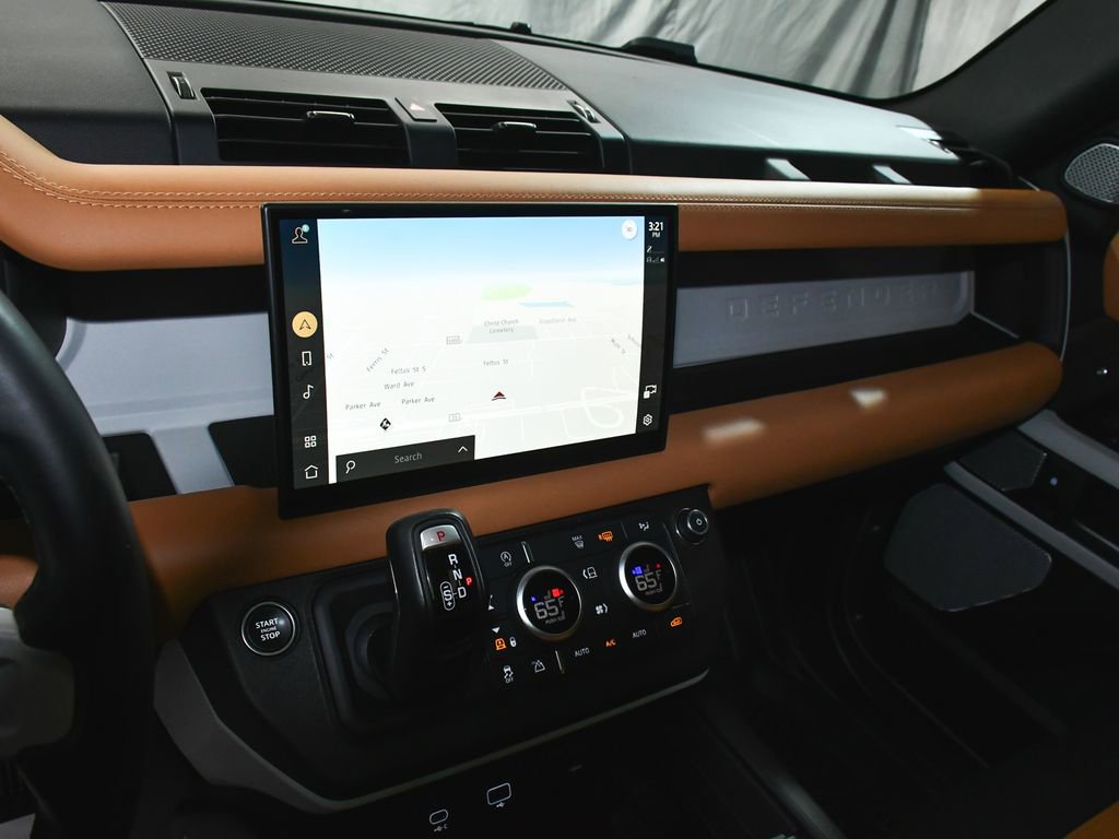 Used 2024 Land Rover Defender 130 X-Dynamic SE image 40