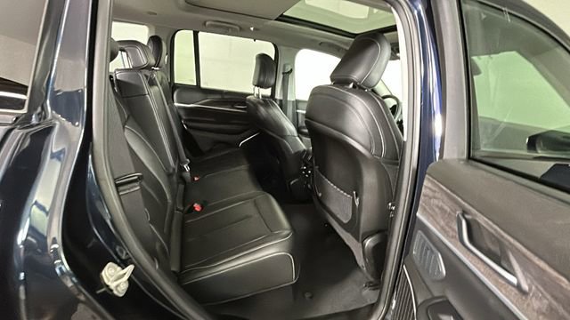 Used 2023 Jeep Grand Cherokee 30th Anniversary AWD/4WD image 30