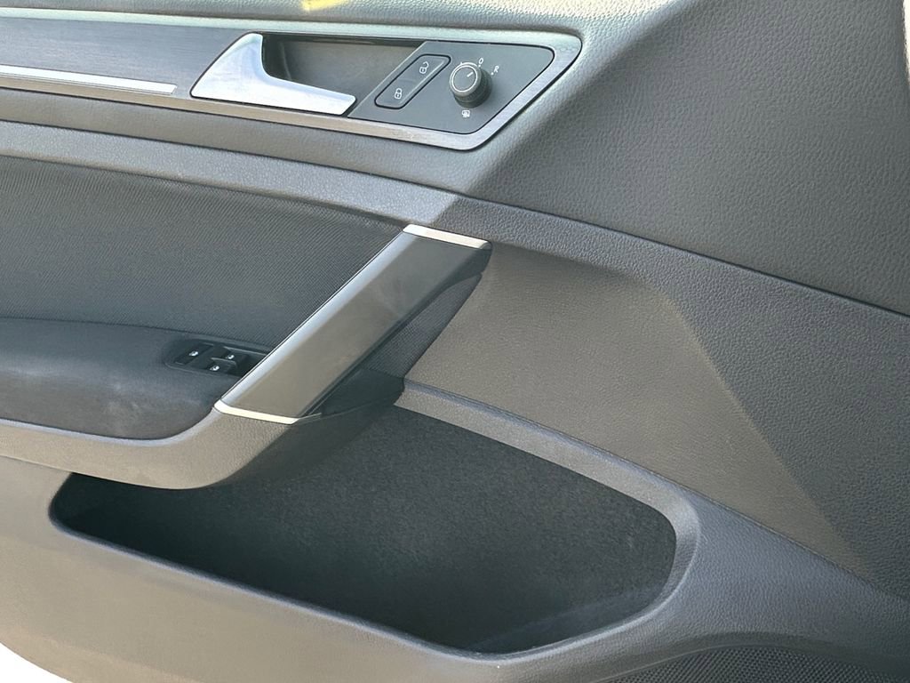 Used 2020 Volkswagen GTI S image 11