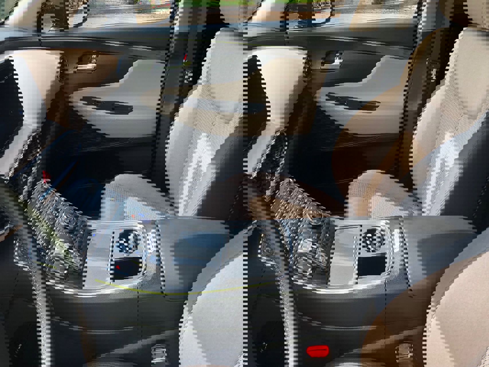 Used 2023 Hyundai Santa Fe SEL w/ Cargo Package image 14