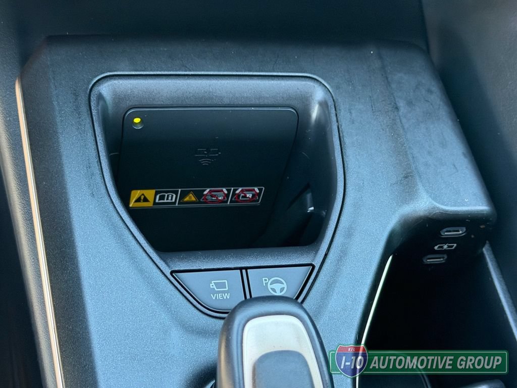 Used 2023 Toyota Crown Platinum w/ Carpet Mat Package (TMS) AWD/4WD image 32