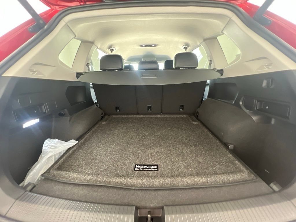 Certified 2024 Volkswagen Tiguan SE AWD/4WD image 31